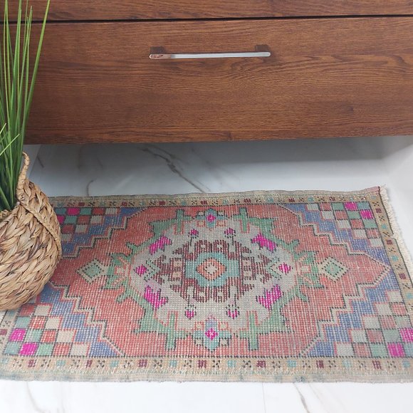 031 - CHER - Picture 2 of 4